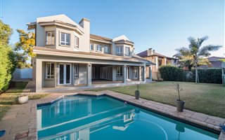 4 Bedroom House in Eagle Canyon Golf Estate