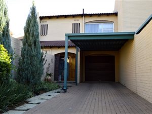 3 Bed Townhouse in Dagbreek