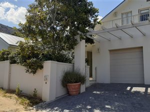 5 Bed House in Paarl