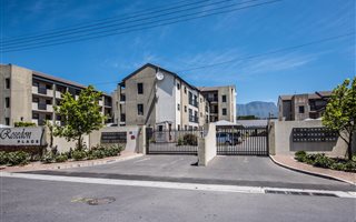 2 Bedroom Apartment in Rondebosch East