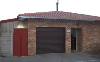 2 Bedroom Townhouse in Ermelo