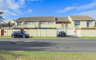 2 Bedroom Townhouse in Goodwood