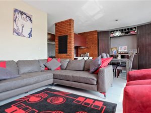 2 Bed Townhouse in Midridge Park