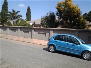 5 Bed House in Chloorkop