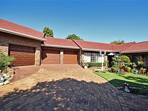 4 Bed House in Isandovale