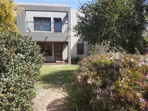 2 Bed Townhouse in Marais Steyn Park