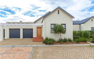 3 Bedroom House in Schonenberg Estate