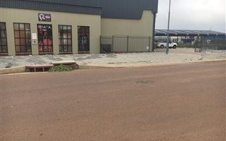 1280 m² Industrial space in Bendor