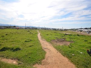 7013 m² Land available in Kwanokuthula