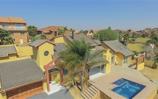 4 Bedroom House in Bassonia