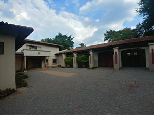 4 Bed House in Waterkloof Park