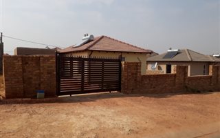2 Bedroom House in Mamelodi