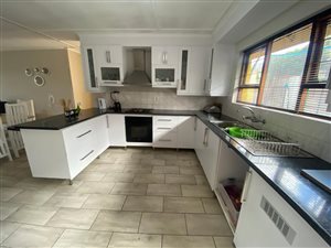 4 Bed House in Abbotsford