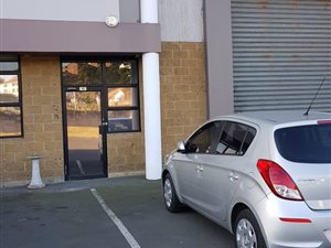 821 m² Industrial space in Red Hill