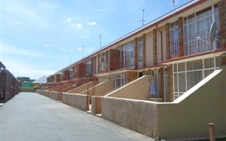 3 Bedroom Apartment in Krugersdorp North