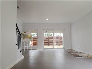 4 Bed Duplex in Bryanston West