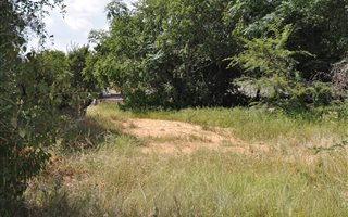 932 m² Land available in Helderfontein Estate