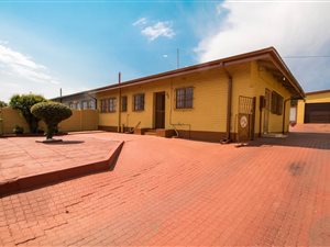 3 Bed House in Lindbergh Park