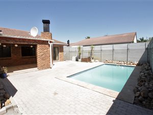 3 Bed House in Soneike