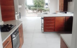 5 Bedroom House in Fairy Glen