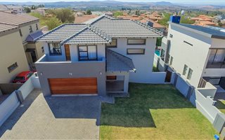 4 Bedroom House in Pinehaven