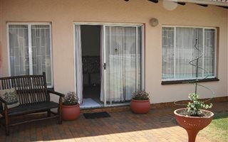 1 Bedroom Apartment in Helderkruin