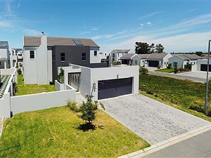 3 Bed House in Amandelsig
