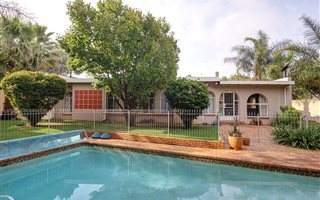 3 Bedroom House in Ferndale