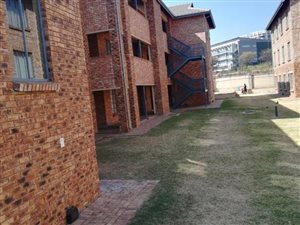 2 Bed Townhouse in Halfway House