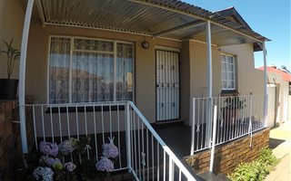 3 Bedroom House in Coronationville