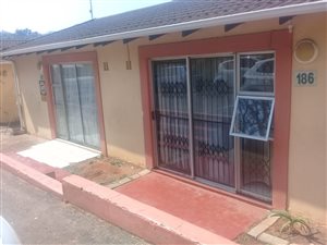2 Bed Simplex in Woodhaven