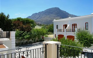 2 Bedroom Townhouse in Franschhoek