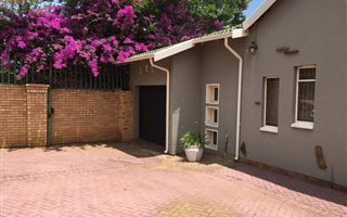 5 Bedroom House in Mondeor