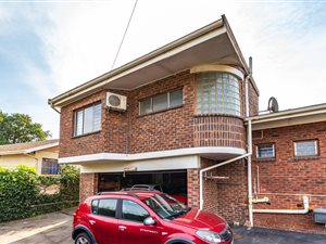 4 Bed House in Glenmore