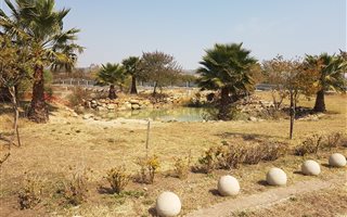 832 m² Land available in Six Fountains Estate