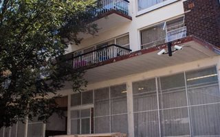 Bachelor apartment in Florida Lake