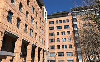 353 m² Office Space in Mouille Point