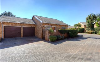 2 Bedroom Townhouse in Weltevreden Park