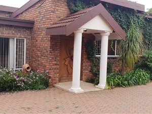7 Bed House in Wierda Park Ext 1