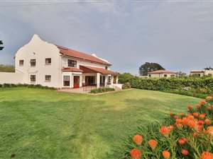 4 Bed House in Sir Lowrys and surrounds