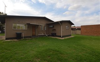 3 Bedroom House in Vanderbijlpark SE