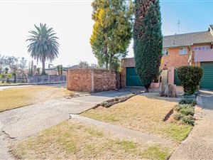 2 Bed Townhouse in East Geduld