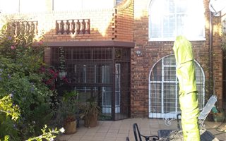 3 Bedroom Apartment in Glenanda