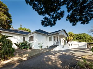 3 Bed House in Rouken Glen