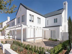 3 Bed House in Koelenbosch Country Estate