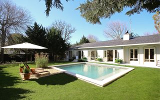 4 Bedroom House in Constantia
