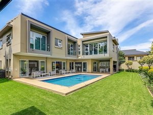 4 Bed House in Bryanston