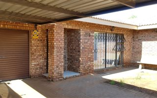 3 Bedroom House in South Ridge