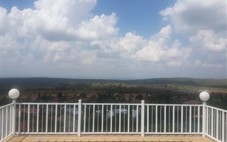 3 Bedroom House in Noordheuwel
