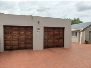 4 Bed House in Sinoville